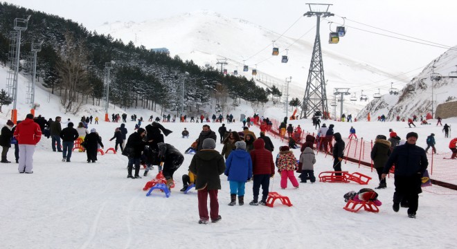 Palandöken'de hafta sonu yoğunluğu