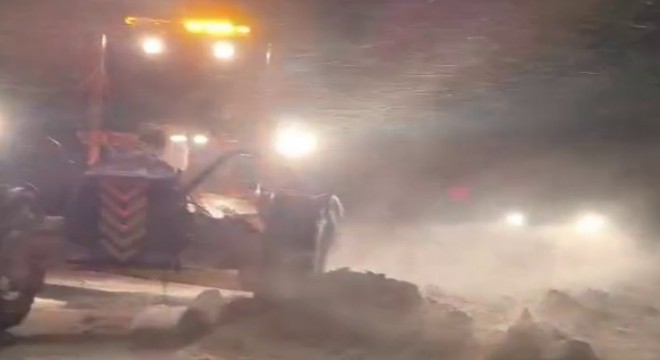 Palandöken'de kar ulaşımı zorlaştırdı