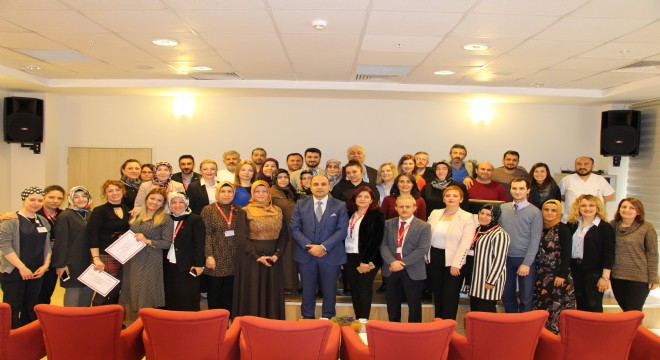 Psikiyatri hemşireleri belgelerini aldı