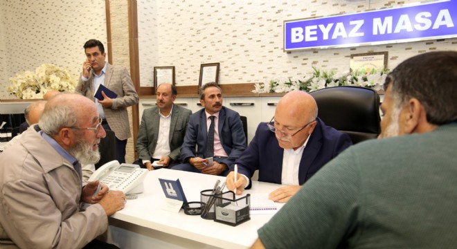 Sekmen Beyaz Masa'da sorunları dinliyor