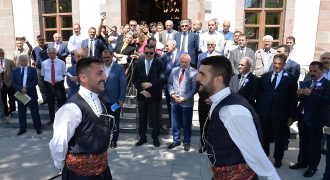 Sekmen: ‘Tarihten ders almalıyız'