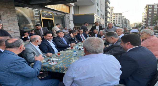 Sekmen ve Uçar Şükrüpaşalılarla istişare etti