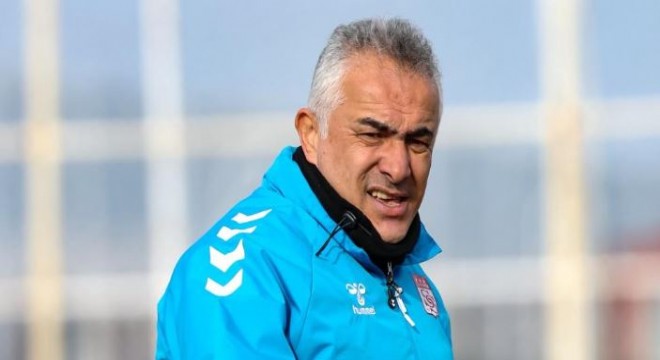 Sivasspor'da Mehmet Altıparmak ile yollar ayrıldı