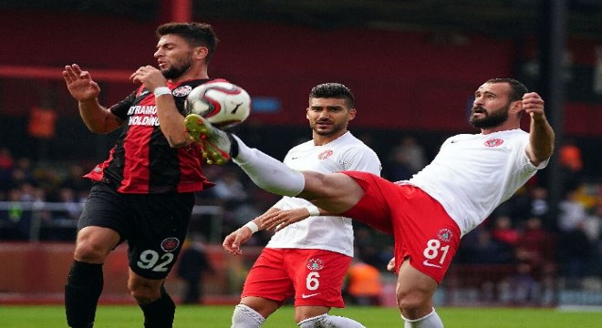 TFF 1. Lig: Fatih Karagümrük: 2 - Ümraniyespor: 3