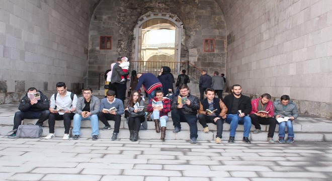 Tarihi Medrese'de Atsız etkinliği