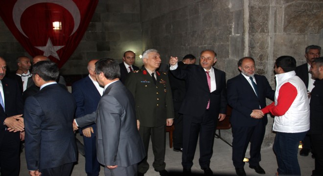 Tarihi medresede bayramlaşma