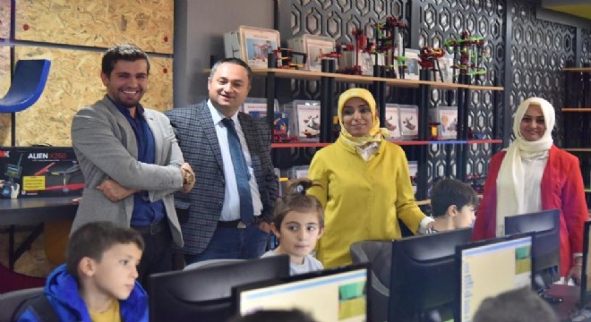 Taşkesenoğlu Ban, ETÜ'yü ziyaret etti