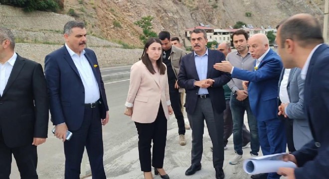 Tekin, bayramı baba ocağında geçiriyor