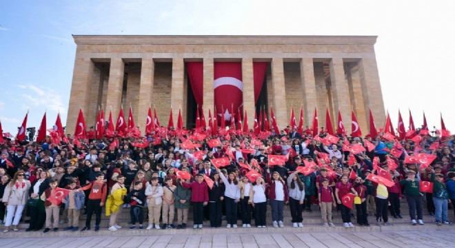 Tekin, öğrencilerle Anıtkabir'i ziyaret etti