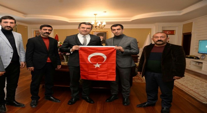 Ülkü Ocakları'ndan Vali Memiş'e ziyaret