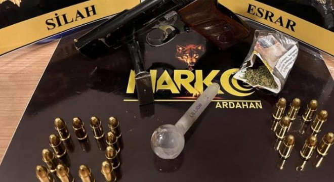 Uyuşturucu operasyonunda 4 gözaltı