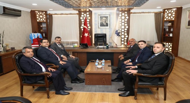 Vali Çiftçi'den Aziziye Belediyesine ziyaret