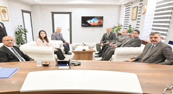 Vali Çiftçi'ye tapu kadastro brifingi