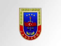 Yol aramasında 5 kilo esrar ele geçirildi