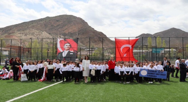 Yağmur altında milli coşku