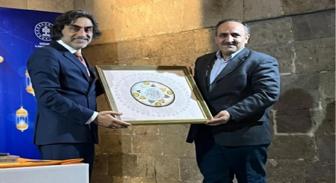 Yakutiye Medresesi'nde, tefekkür dolu bir buluşma