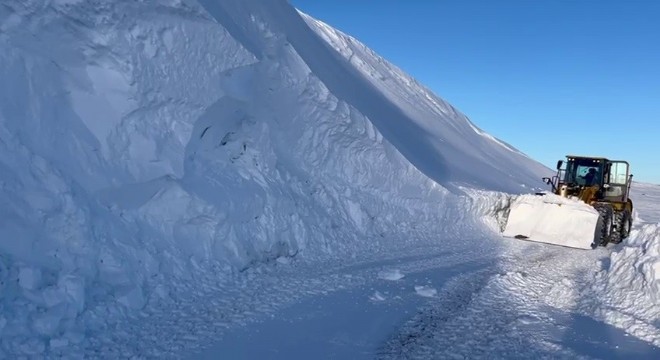 Yalınca'da kar kalınlığı 3 metreyi buldu