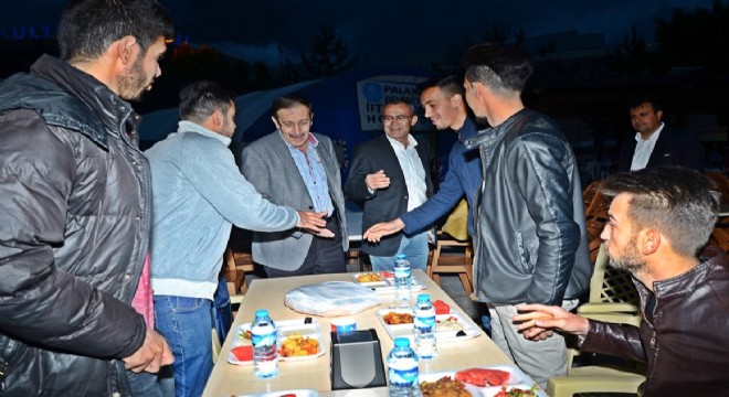 Yavuz ve Bulutlar iftar coşkusunu paylaştı