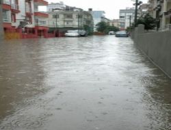 Oltu yolu 1 saat kapalı kaldı