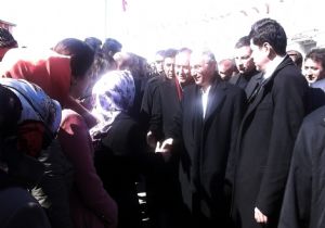 Bakan Ala Tekman'daydı