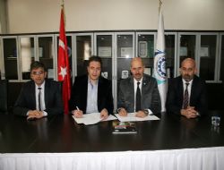 İş İngilizcesi protokolü imzalandı