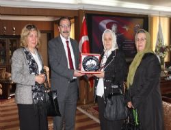 Bulutlar'dan gönüllü ailelere destek