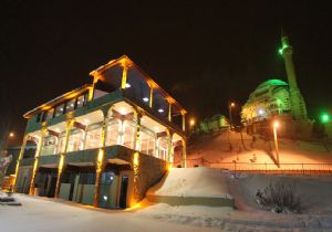 Büyükşehir Türbe'de restaurant açtı !!