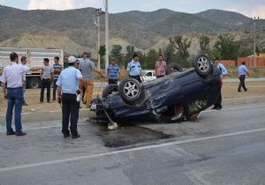 İstanbul'dan Erzurum'a gelirken kaza geçirdiler