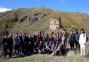 Şeytan Kalesi'nde tarih dersi