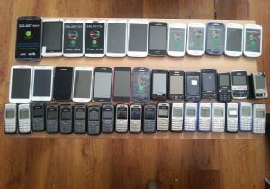 KOM'dan kaçak cep telefonu operasyonu