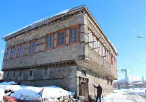 Paşabey Konağı ziyaretçilerini bekliyor