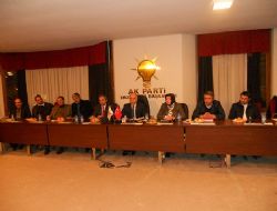 AK Parti istişare etti