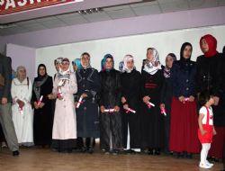 Kuran Kurslarında mezuniyet sevinci