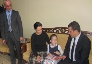 Karne sevincini evinde yaşadı