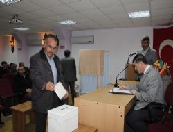 Muhtarlar sandığa gitti