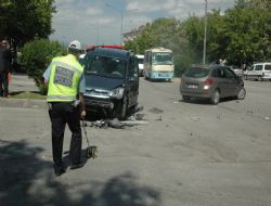 Merkezi Yönetim Caddesi'nde kaza: 1 yaralı