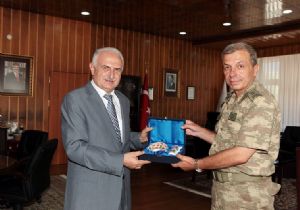 Koçak, Batı'yı ağırladı