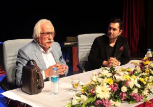 Bahadıroğlu, Ahmet Yesevi'yi anlattı