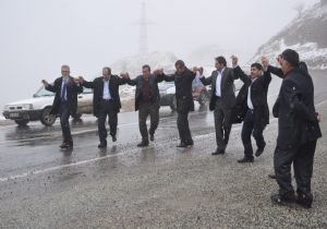 Sekmen'e halaylı karşılama 