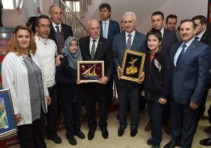 Sekmen: ‘Dadaşlar dar gün dostudur'