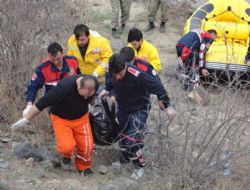 Tır sürücüsünün cesedi bulundu