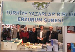 TYB'li yazarlar okurlarla buluştu
