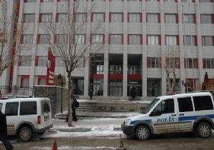 Polise saldıran 14 sanığa 26 yıl hapis