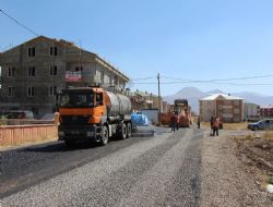 Aziziye imar yolları asfalta kavuştu