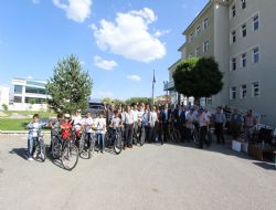 Aziziye öksüzleri sevindirdi