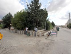 Aziziye yolları yenileniyor